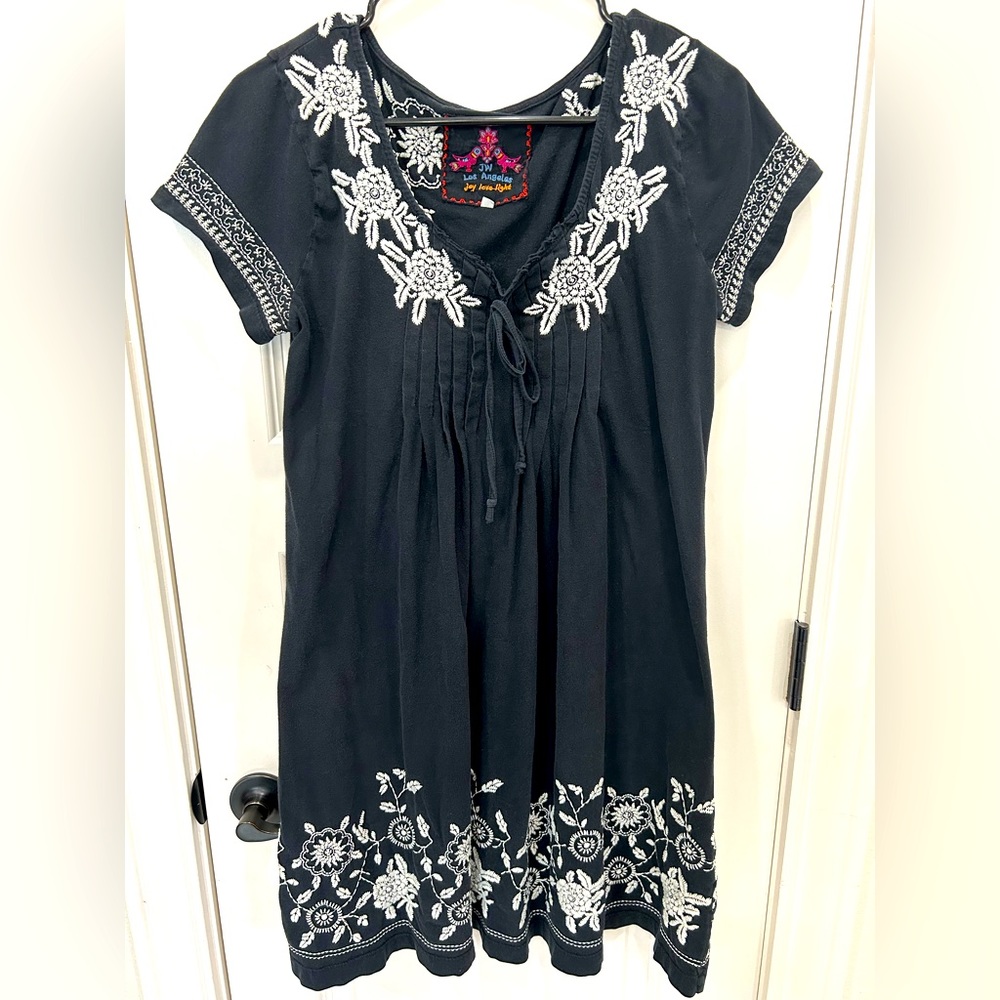 Johnny Was Embroidered Floral V-Neck Short Sleeve Black Dress Women's Si…